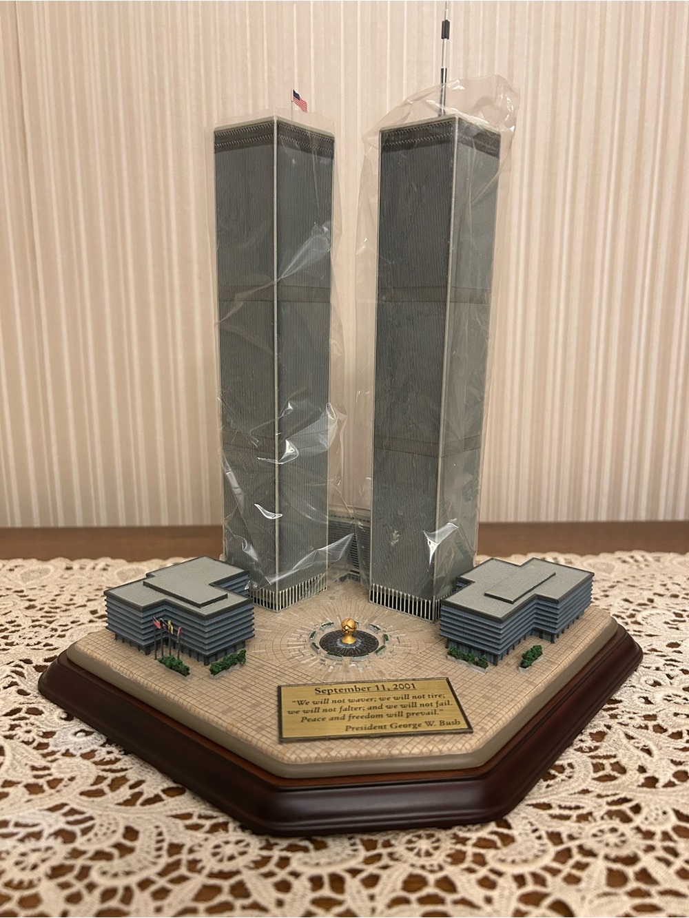 The Danbury Mint Twin Tower Commemorative Piece 9/11